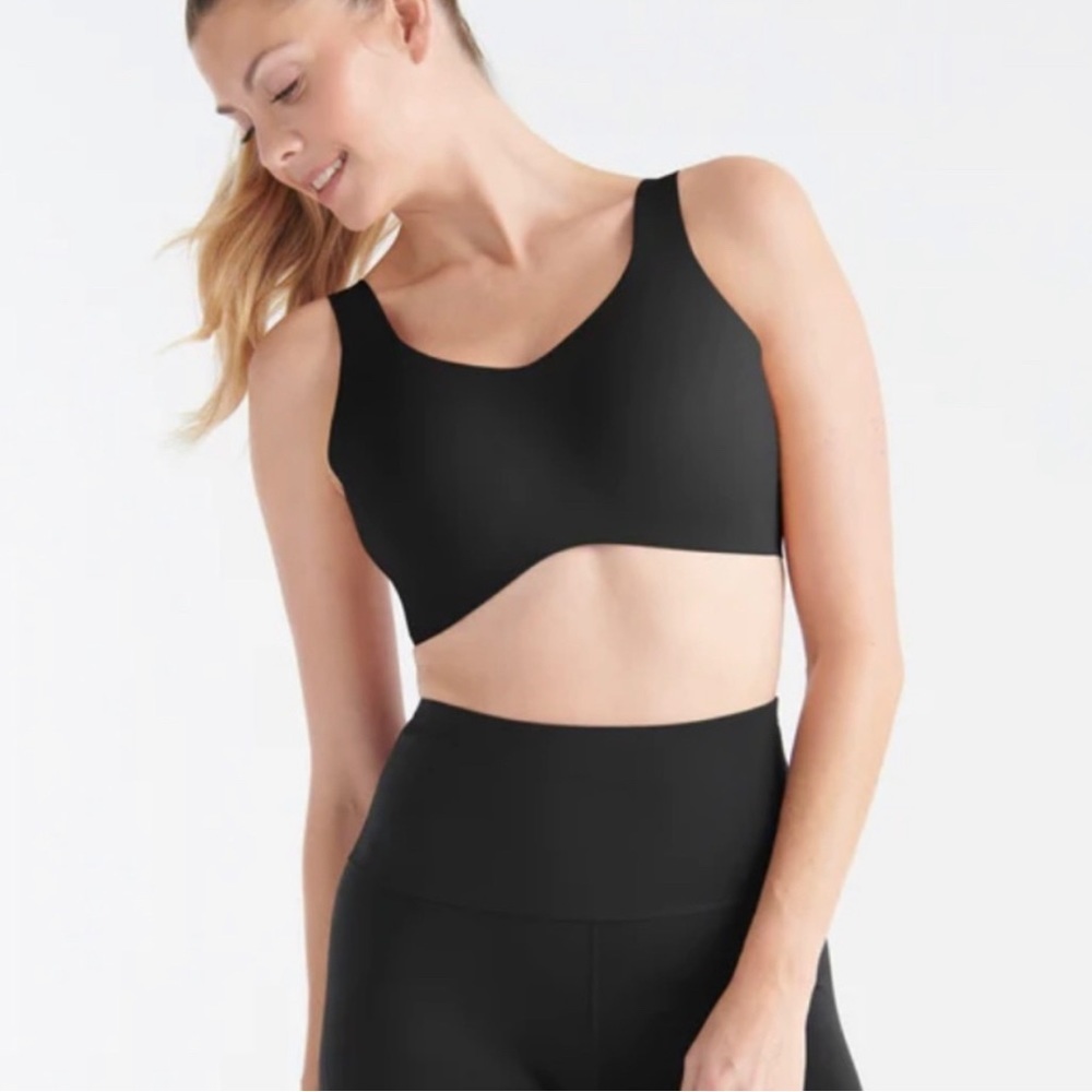 NWOT Knix Size 8+ (42E, 40F, 42F) Catalyst Sports Bra